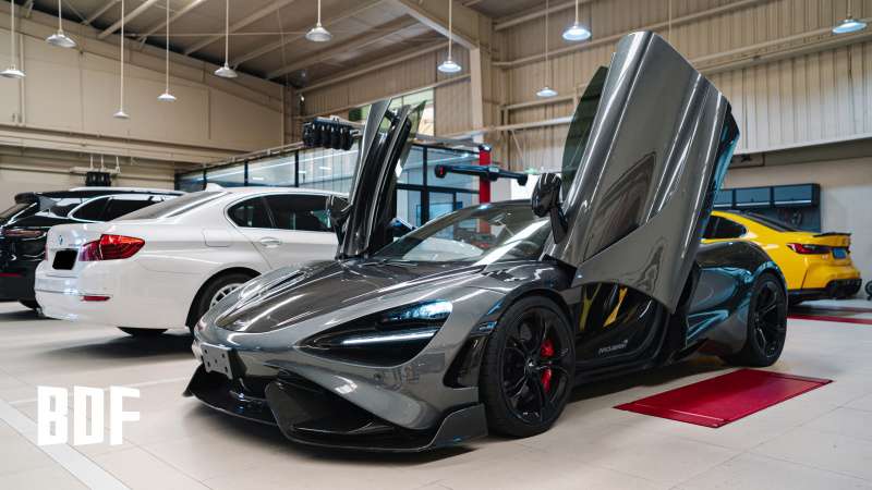 灰色 迈凯伦720S Carplay
